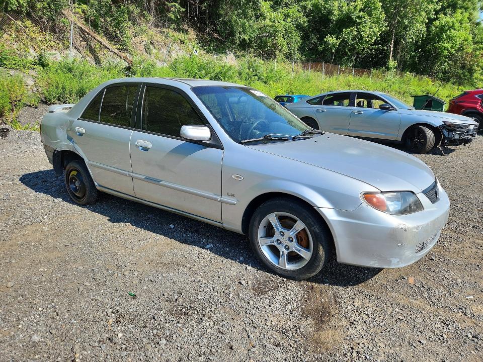 Photo 4 from auction – 2003 MAZDA PROTEGE with VIN JM1BJ225530107754