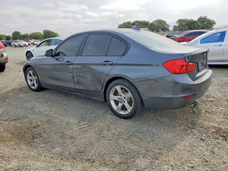 Photo 2 from auction – 2015 BMW 328 with VIN WBA3C1C52FK120748