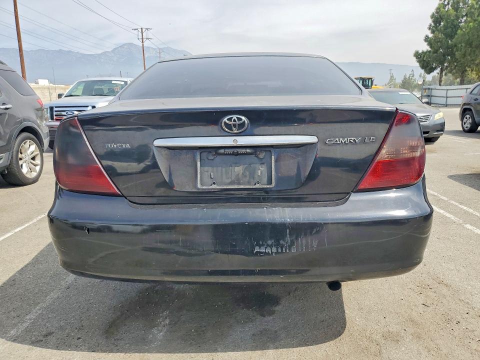 Photo 6 from auction – 2002 TOYOTA CAMRY with VIN 4T1BE32K82U074025