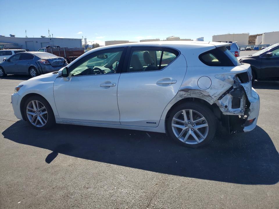 Photo 2 from auction – 2017 LEXUS CT with VIN JTHKD5BH2H2292259