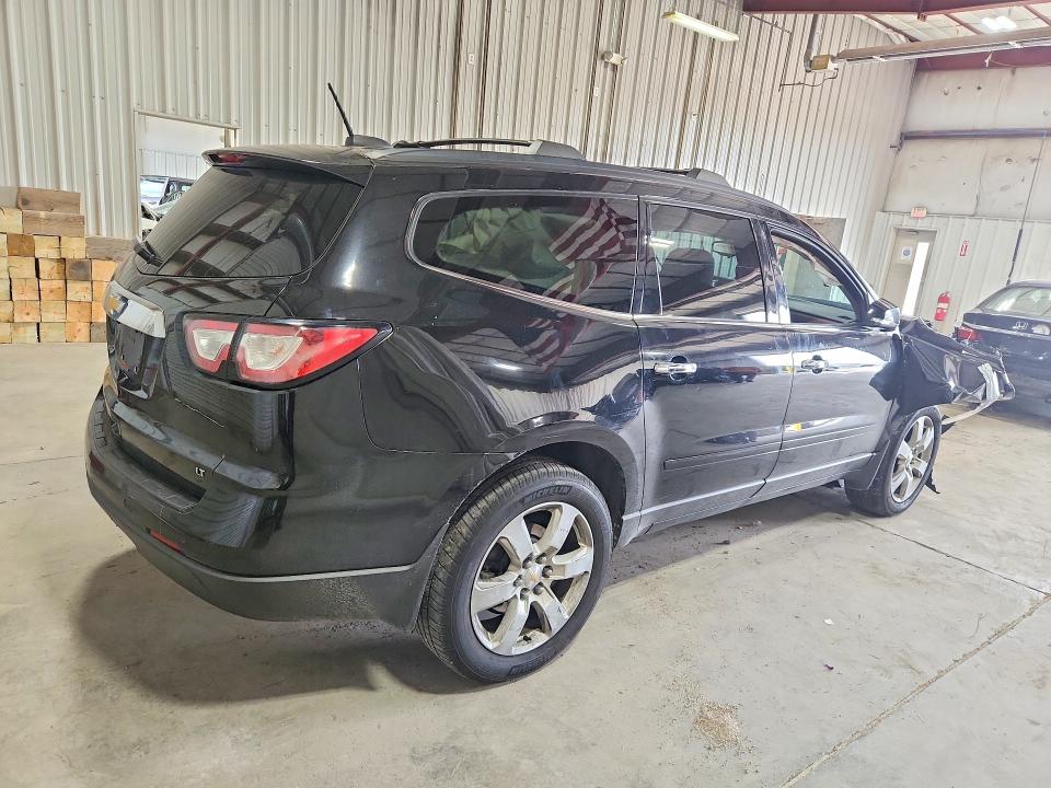 Photo 3 from auction – 2017 CHEVROLET TRAVERSE with VIN 1GNKVGKD6HJ253713