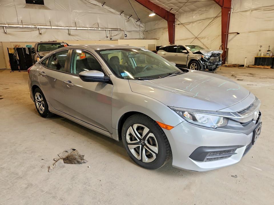 Photo 4 from auction – 2017 HONDA CIVIC with VIN 19XFC2F5XHE212603