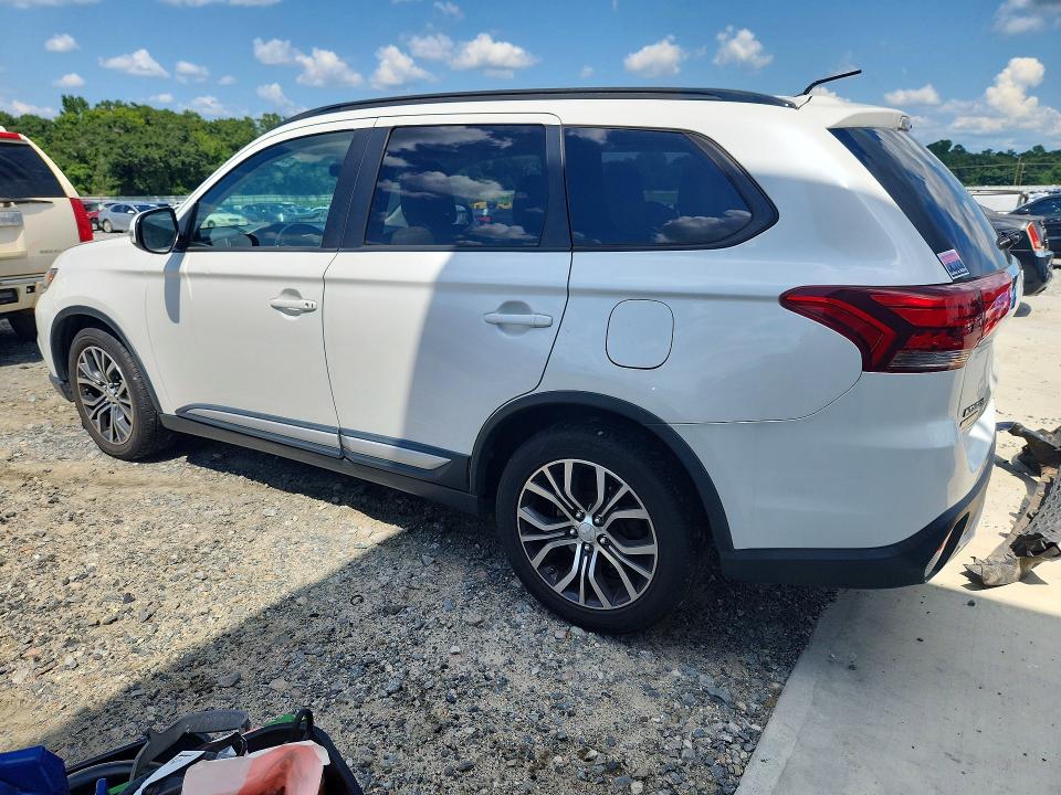 Photo 2 from auction – 2016 MITSUBISHI OUTLANDER with VIN JA4AD3A34GZ010680