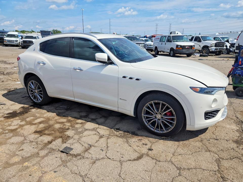 Photo 4 from auction – 2020 MASERATI LEVANTE with VIN ZN661XUL4LX349869