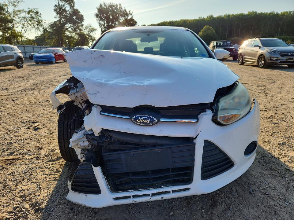 Photo 5 from auction – 2013 FORD FOCUS with VIN 1FADP3F22DL283342