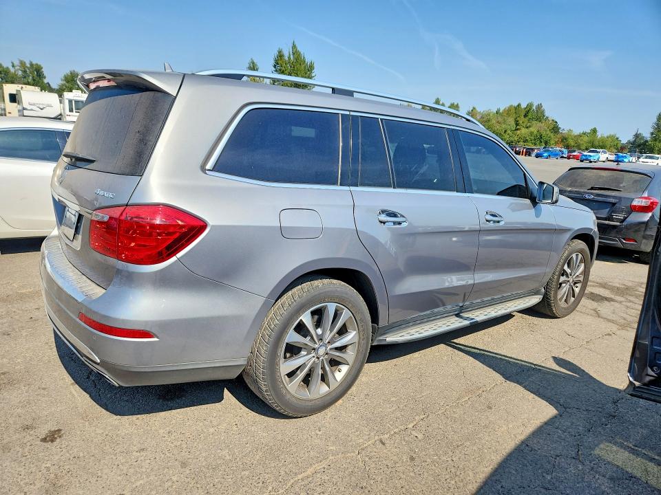 Photo 3 from auction – 2015 MERCEDES-BENZ GL with VIN 4JGDF6EE4FA554941