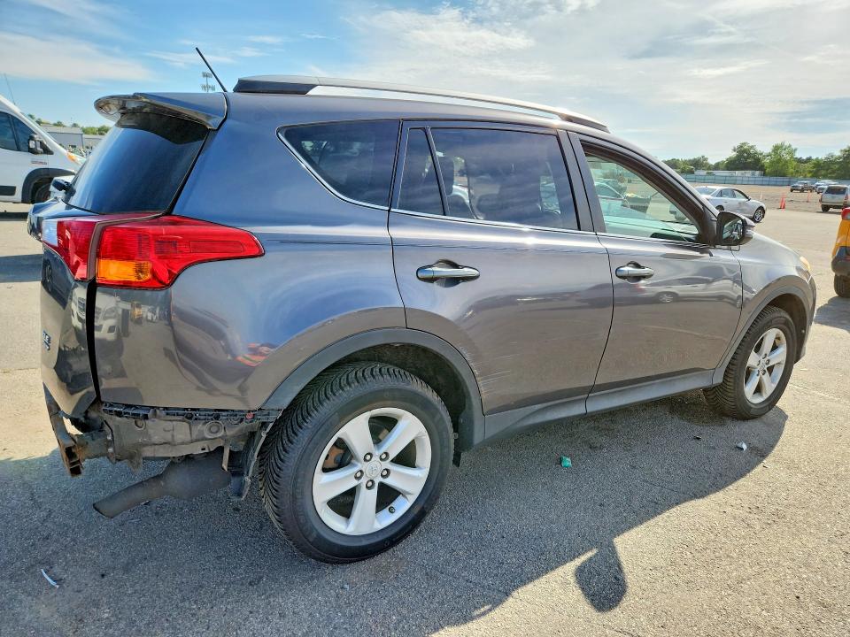 Photo 3 from auction – 2013 TOYOTA RAV4 with VIN 2T3RFREV0DW059596