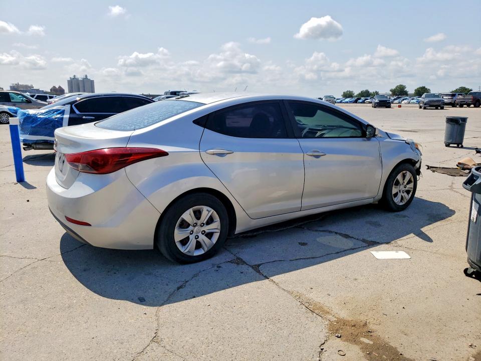 Photo 3 from auction – 2016 HYUNDAI ELANTRA with VIN 5NPDH4AE0GH675730