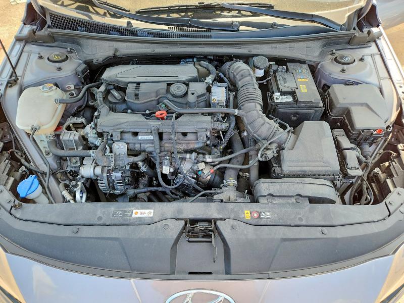 Photo 11 from auction – 2023 HYUNDAI ELANTRA with VIN KMHLR4AF3PU546352