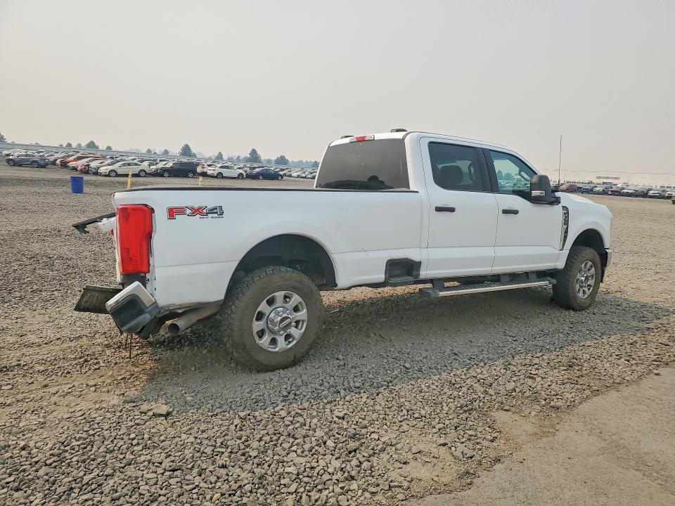 Photo 3 from auction – 2024 FORD F350 with VIN 1FT8W3BN5REE10238