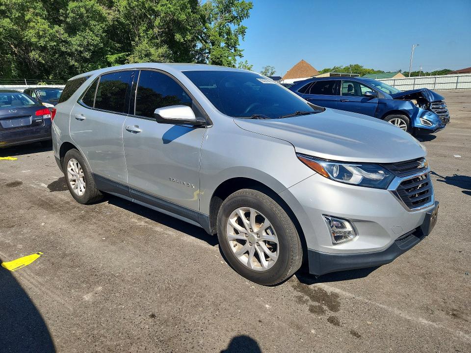 Photo 4 from auction – 2018 CHEVROLET EQUINOX with VIN 3GNAXSEV6JS546531