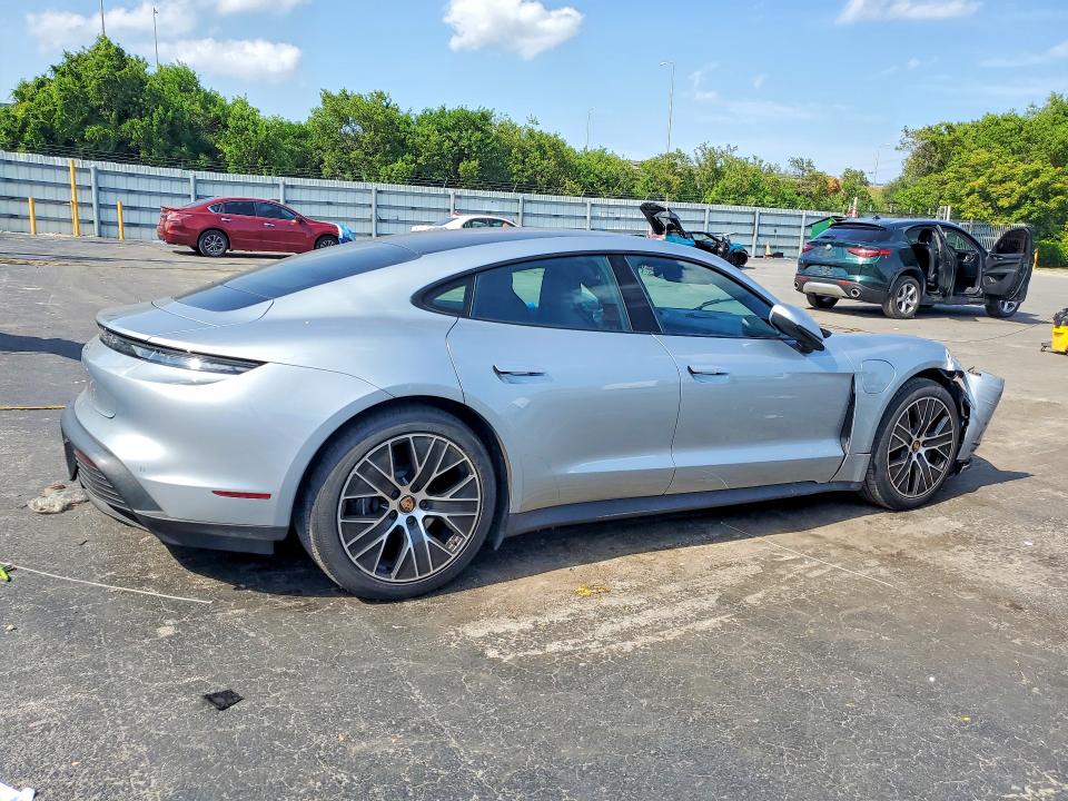 Photo 3 from auction – 2021 PORSCHE TAYCAN with VIN WP0AA2Y15MSA16721