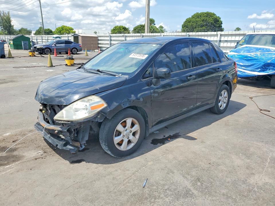 NISSAN VERSA 2009 con VIN 3N1BC11E99L439703 - Foto de la subasta