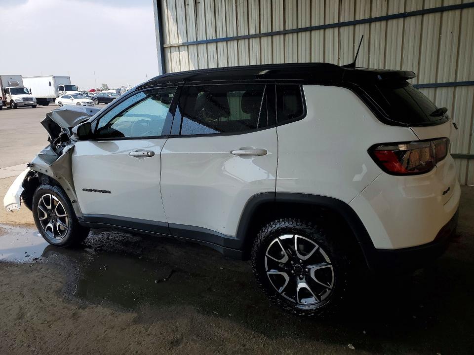 Photo 2 from auction – 2025 JEEP COMPASS with VIN 3C4NJDDN5ST558772