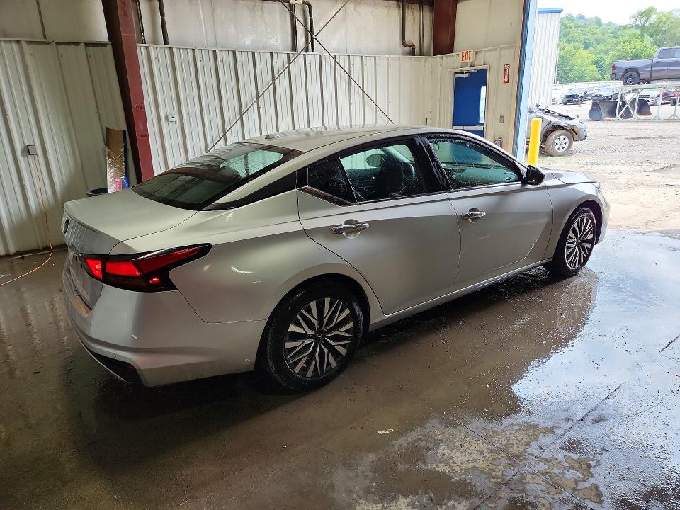 Photo 3 from auction – 2025 NISSAN ALTIMA with VIN 1N4BL4DV3SN403673