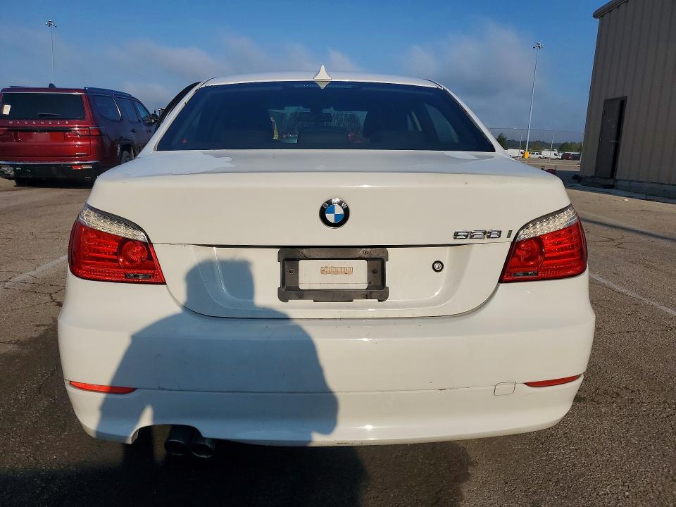 Photo 6 from auction – 2008 BMW 528 with VIN WBANU53508CT01731