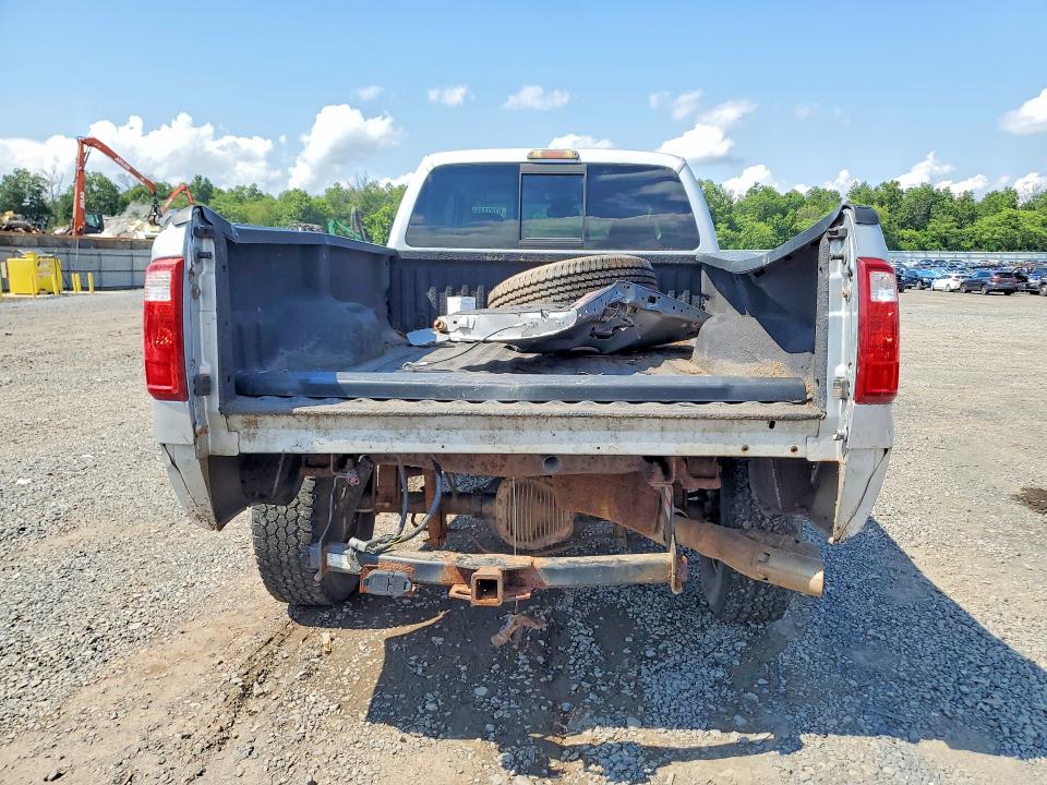Photo 6 from auction – 2008 FORD F350 with VIN 1FTWX31RX8EA32117