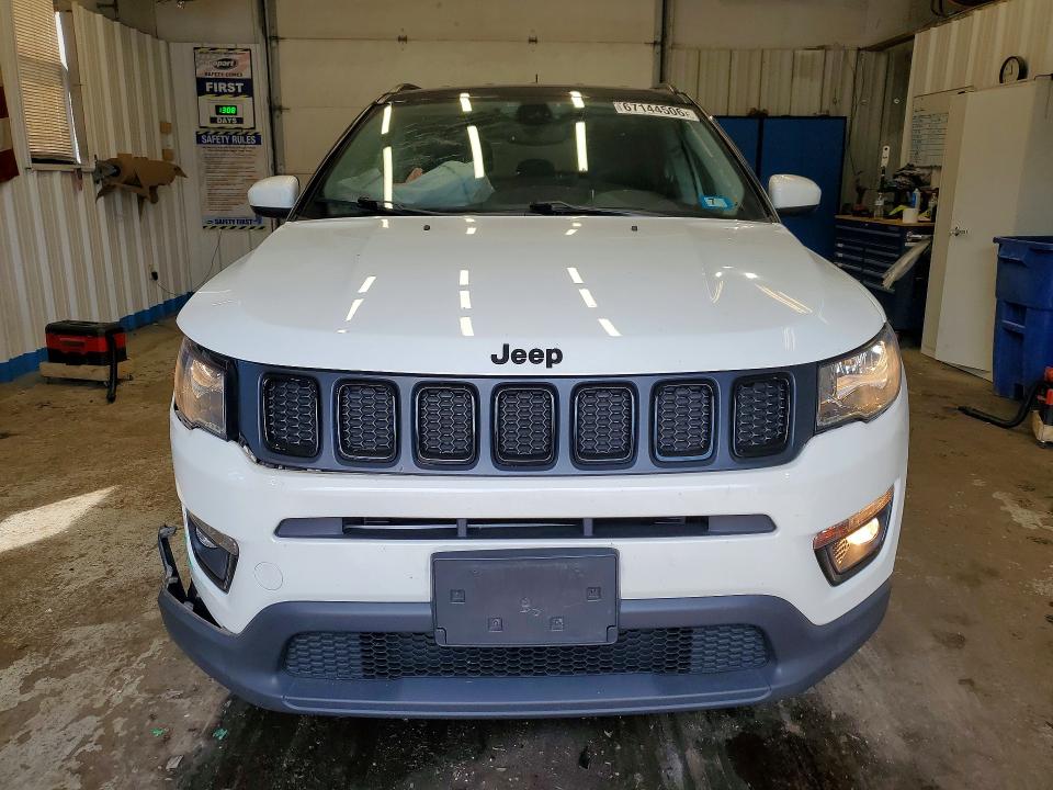 Photo 5 from auction – 2021 JEEP COMPASS with VIN 3C4NJDBB1MT533671