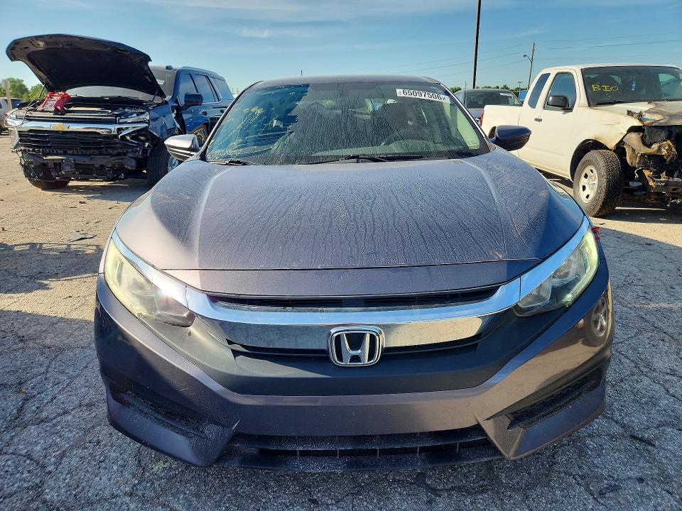 Photo 5 from auction – 2018 HONDA CIVIC with VIN 19XFC2F52JE011624