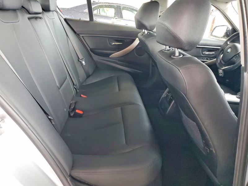 Photo 10 from auction – 2018 BMW 320 with VIN WBA8A9C56JK622861