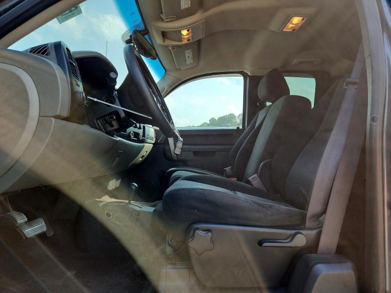 Photo 7 from auction – 2011 CHEVROLET SILVERADO with VIN 1GCRKREA8BZ331141