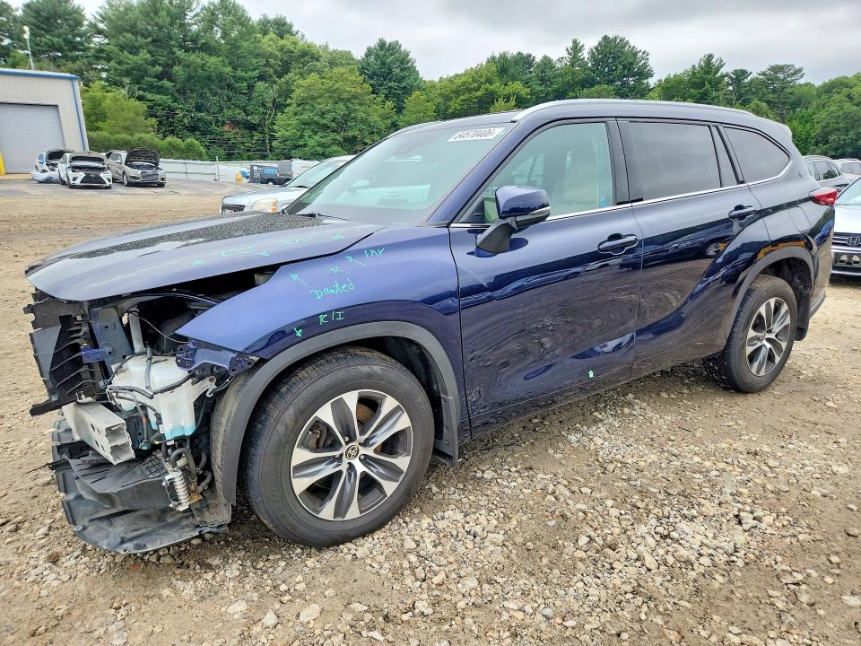 Photo 1 from auction – 2022 TOYOTA HIGHLANDER with VIN 5TDGZRBH3NS168098
