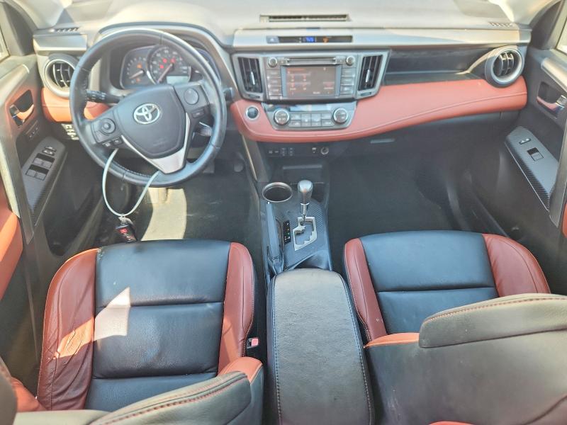 Photo 8 from auction – 2015 TOYOTA RAV4 with VIN 2T3DFREV4FW290143