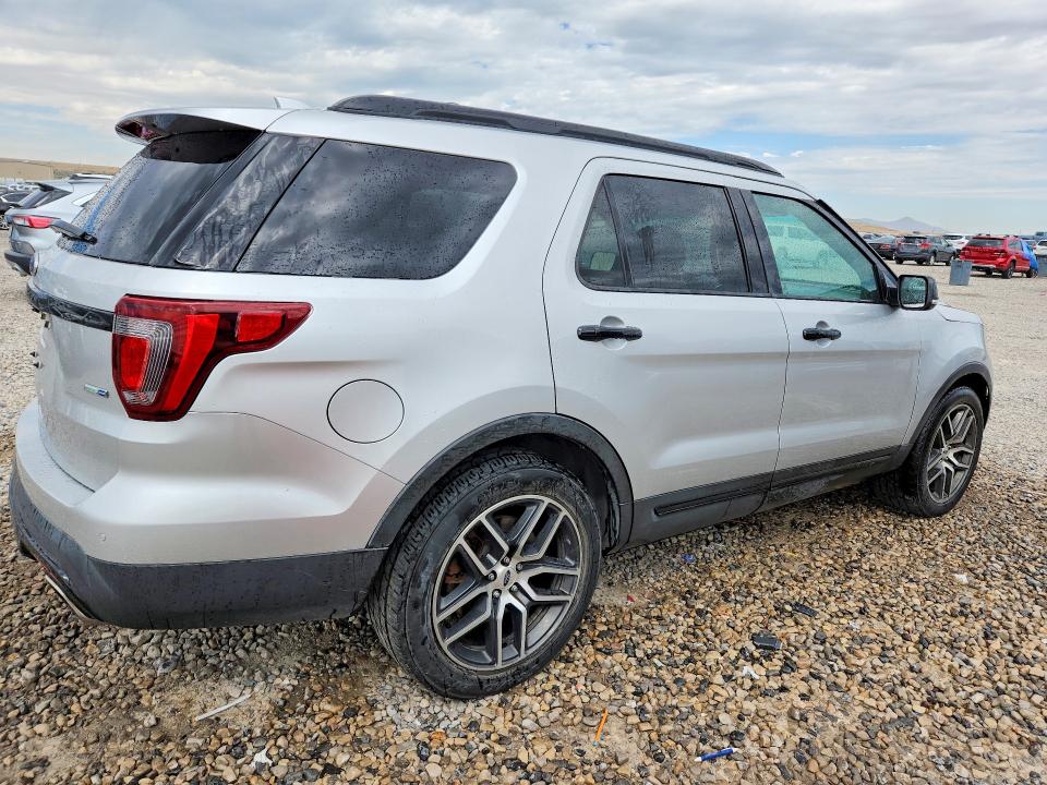 Zdjęcie 3 z aukcji – 2017 FORD EXPLORER z VIN 1FM5K8GT3HGA34012