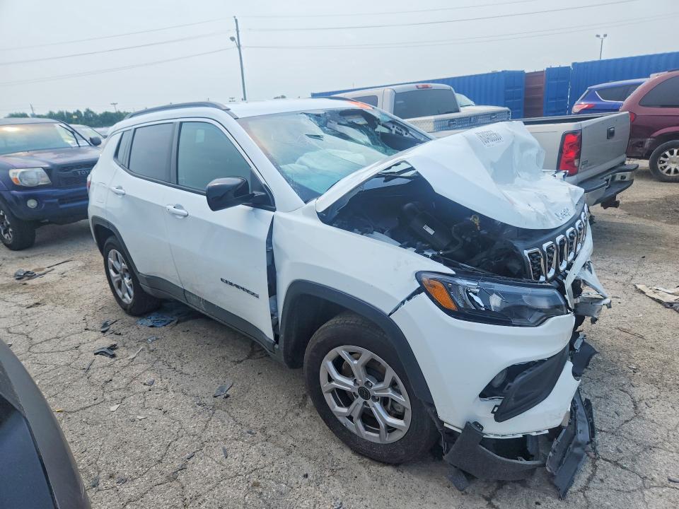 Photo 4 from auction – 2025 JEEP COMPASS with VIN 3C4NJDBN2ST592977