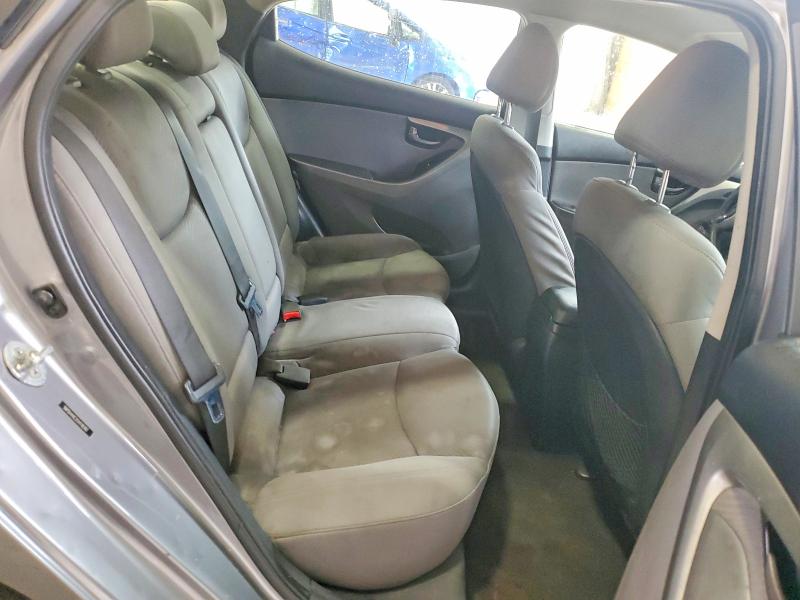 Photo 10 from auction – 2012 HYUNDAI ELANTRA with VIN 5NPDH4AE2CH118392