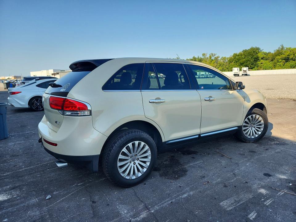Photo 3 from auction – 2014 LINCOLN MKX with VIN 2LMDJ6JK2EBL18354