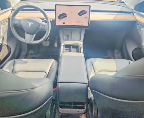 Photo 8 from auction – 2023 TESLA MODEL Y with VIN 7SAYGDEE7PA158289