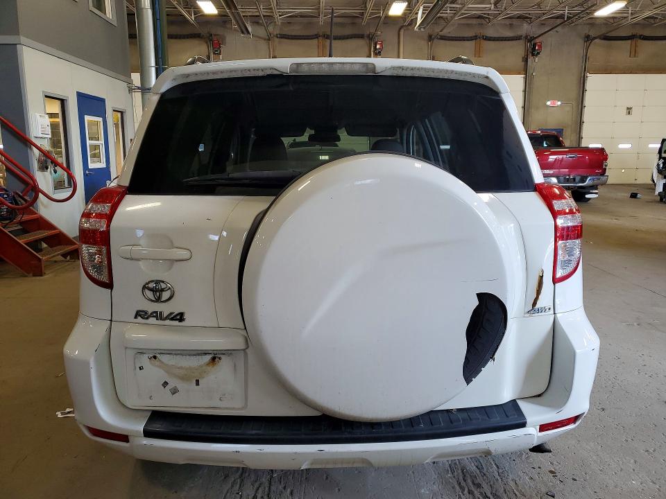 Photo 6 from auction – 2011 TOYOTA RAV4 with VIN 2T3BF4DV5BW085050