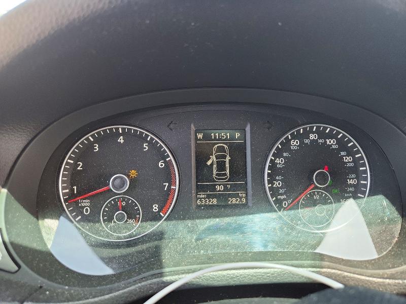 Photo 9 from auction – 2012 VOLKSWAGEN PASSAT with VIN 1VWCM7A38CC104898