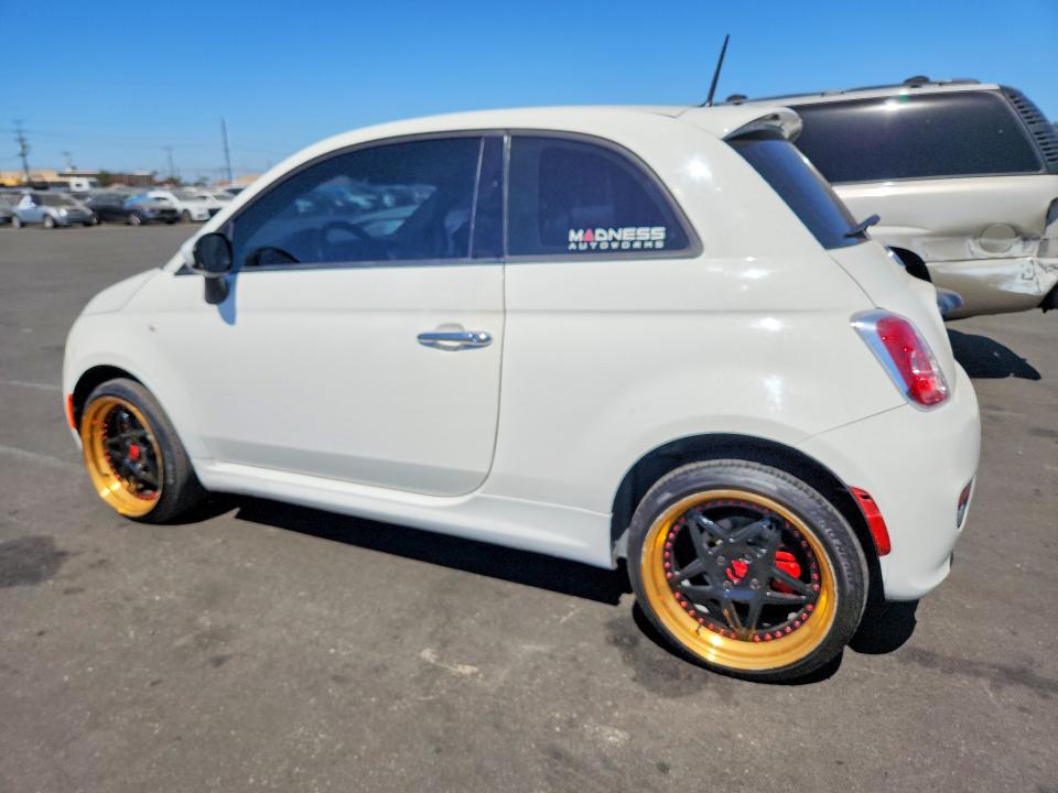 Zdjęcie 2 z aukcji – 2015 FIAT 500 z VIN 3C3CFFBRXFT638525