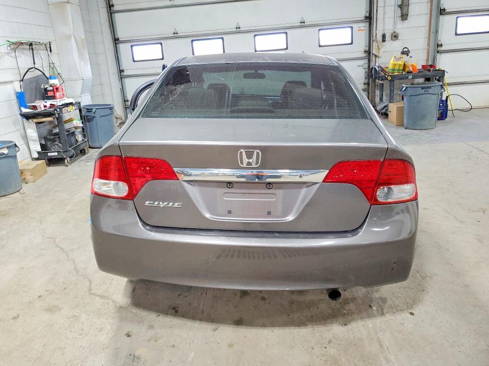 Photo 6 from auction – 2009 HONDA CIVIC with VIN 19XFA16589E002681