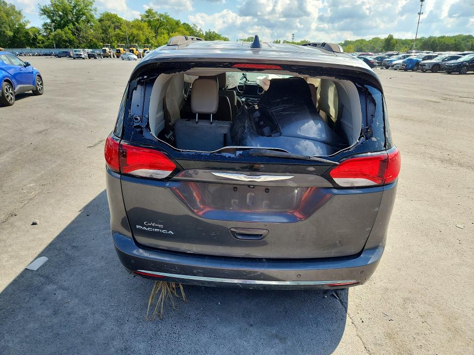 Zdjęcie 6 z aukcji – 2017 CHRYSLER PACIFICA z VIN 2C4RC1BG1HR587650