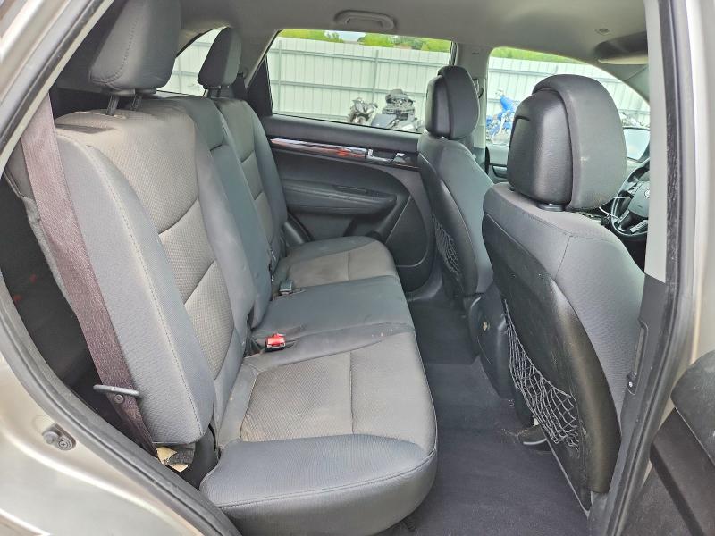 Photo 11 from auction – 2013 KIA SORENTO with VIN 5XYKT4A69DG382040