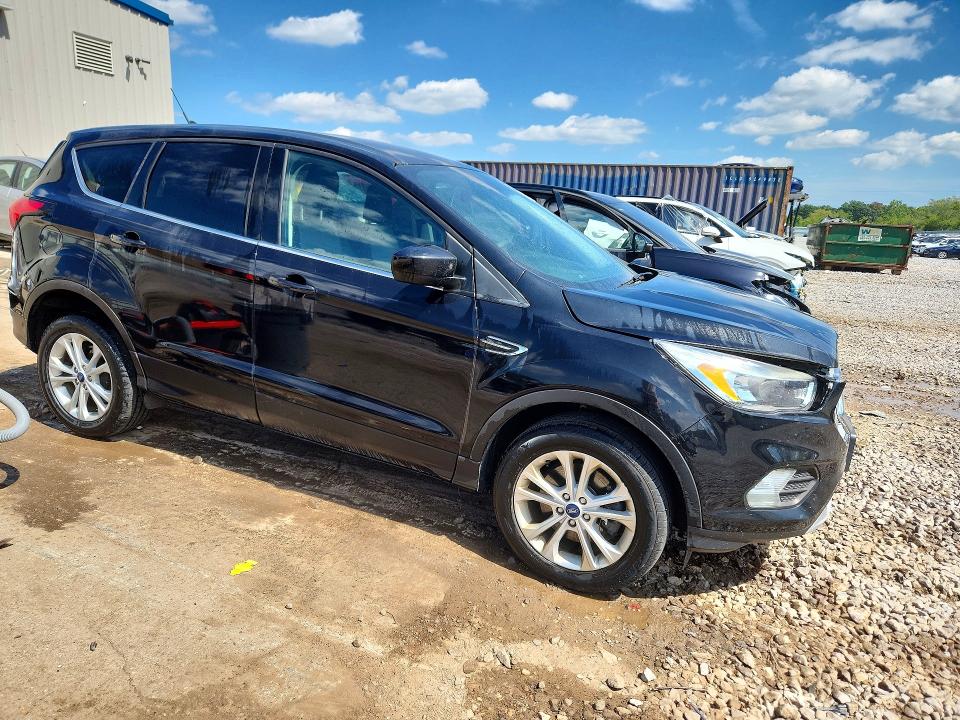 Photo 4 from auction – 2019 FORD ESCAPE with VIN 1FMCU9GD9KUB04279