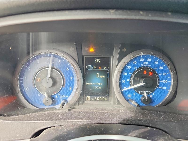 Photo 9 from auction – 2018 TOYOTA SIENNA with VIN 5TDZZ3DC0JS959545