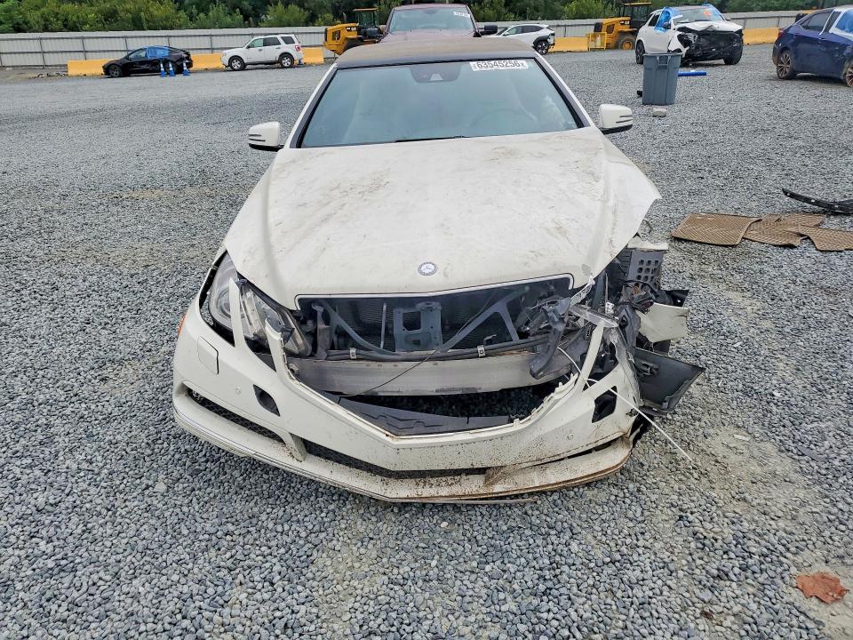 Photo 5 from auction – 2011 MERCEDES-BENZ E with VIN WDDKK5GF5BF058198