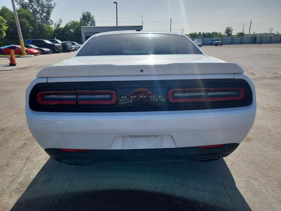Photo 6 from auction – 2018 DODGE CHALLENGER with VIN 2C3CDZAG8JH246426