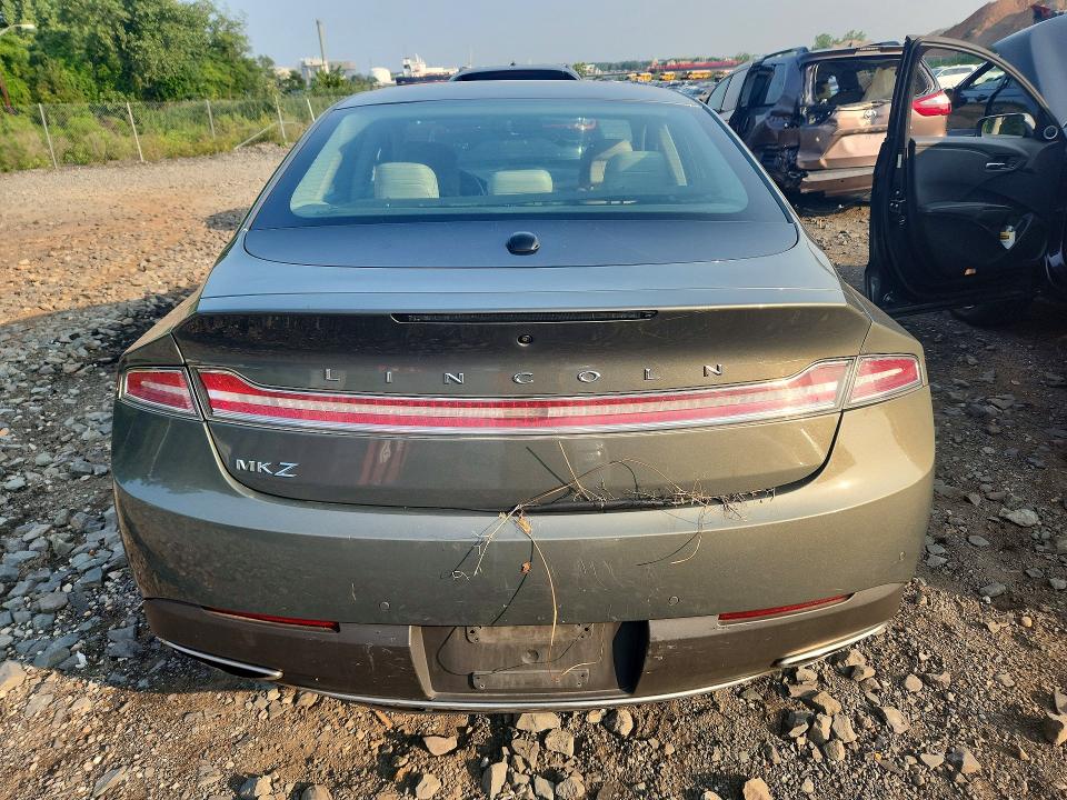 Photo 6 from auction – 2017 LINCOLN MKZ with VIN 3LN6L5FC8HR626998