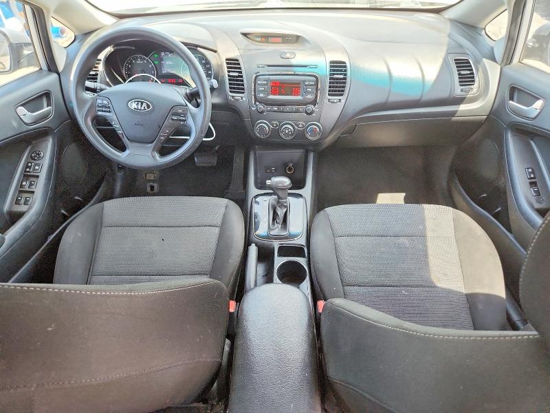 Photo 8 from auction – 2018 KIA FORTE with VIN 3KPFK4A70JE222893