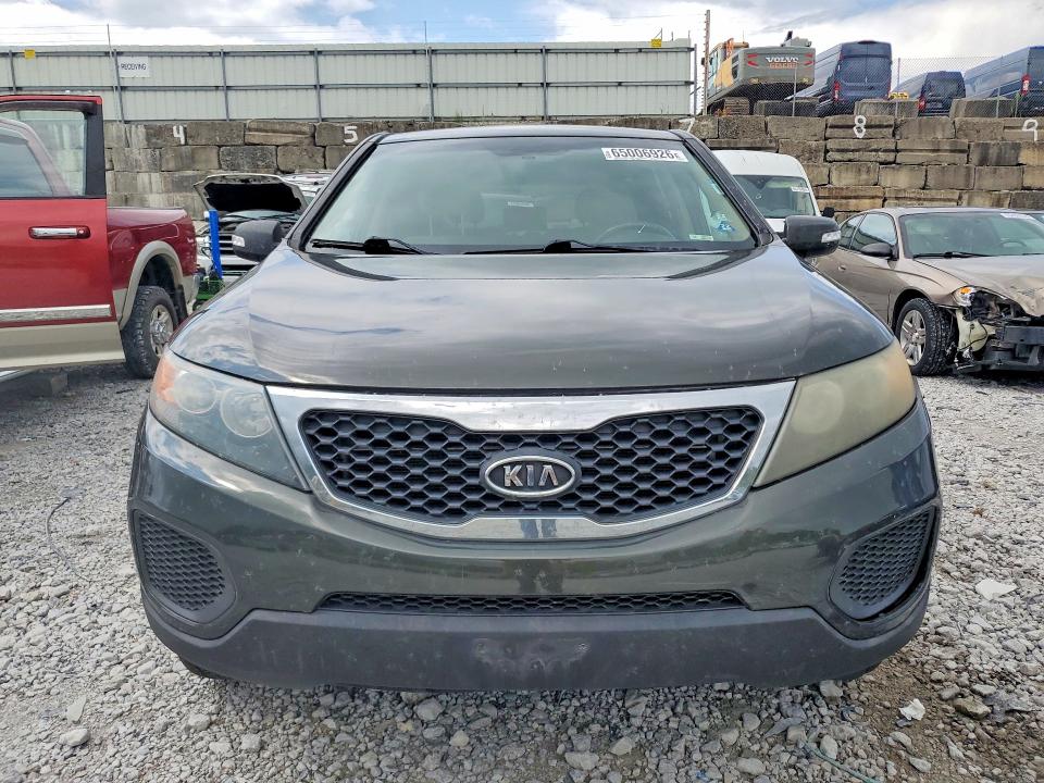 Photo 5 from auction – 2012 KIA SORENTO with VIN 5XYKT3A19CG191845