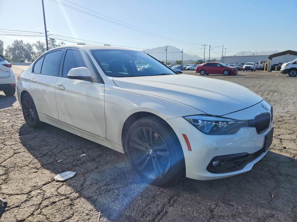Photo 4 from auction – 2018 BMW 330 with VIN WBA8B9G57JNU98184