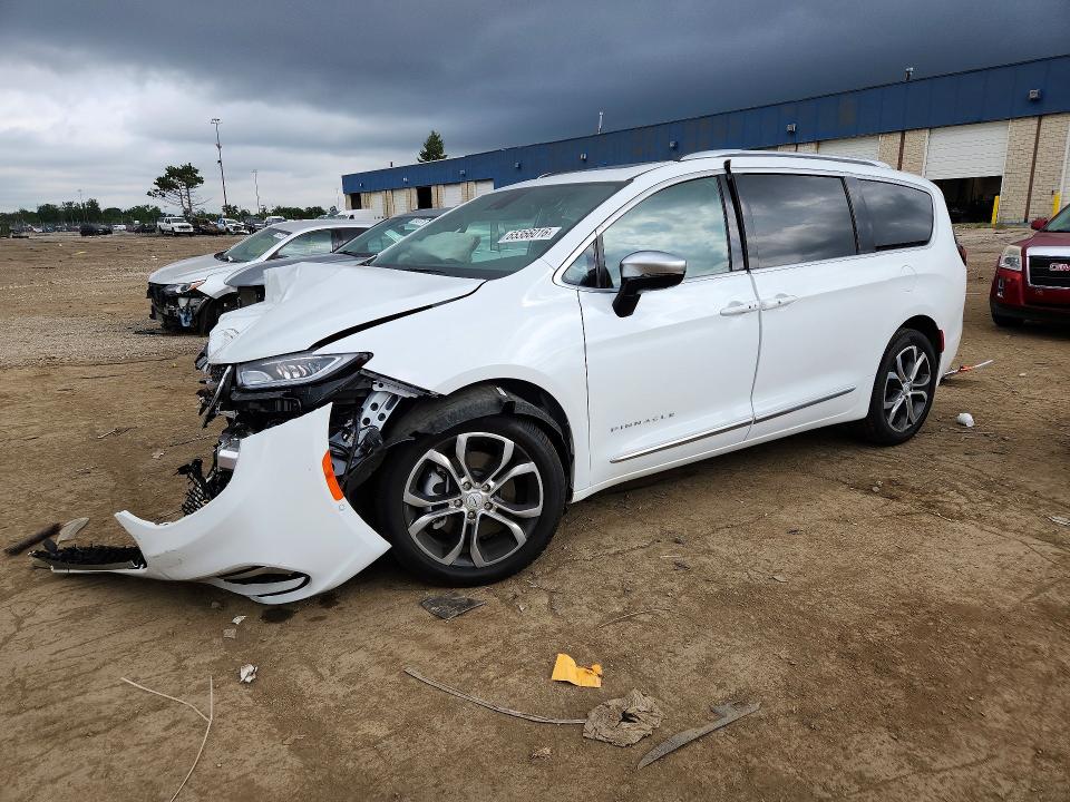 CHRYSLER PACIFICA 2026 with VIN 2C4RC3PG4TR228189 - Photo from auction