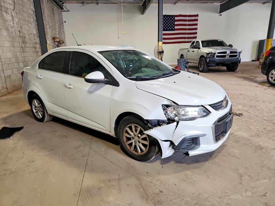 صورة رقم 4 من المزاد - 2017 CHEVROLET SONIC مع VIN 1G1JD5SG0H4153720