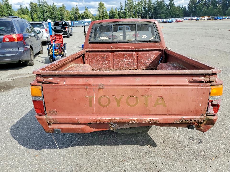 Photo 6 from auction – 1985 TOYOTA PICKUP with VIN JT4RN50R1F0050936