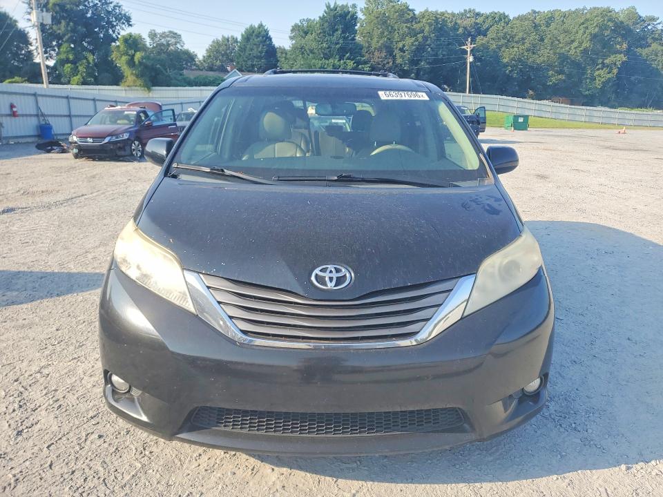 Photo 5 from auction – 2012 TOYOTA SIENNA with VIN 5TDYK3DC4CS229088